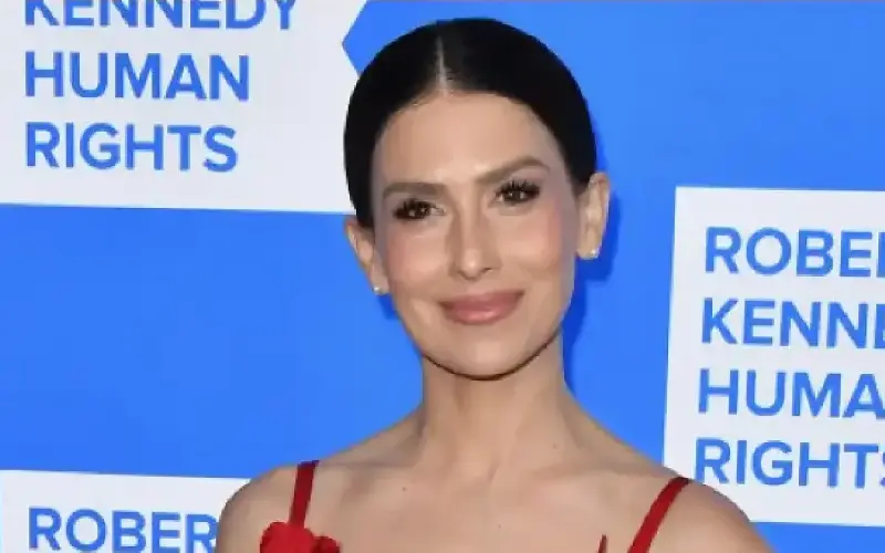 Hilaria Baldwin tiene tantos hijos que con frecuencia se equivoca al contarlos
