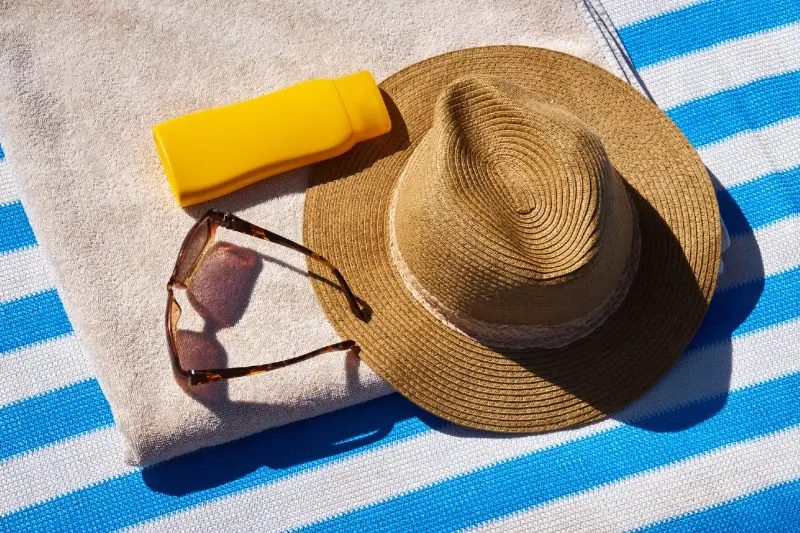 Dermatólogos Desmienten: 'El Bronceado Seguro en Verano es un Mito'