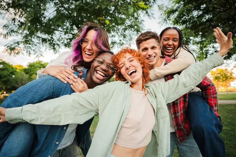 ¡Sorpresa! No Caerle Bien a Todos: ¿Por Qué es Mejor Así?