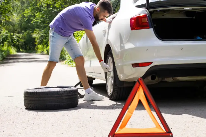 La roue de secours disparaît peu à peu des voitures neuves