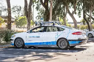 自動運転レベル四実証実験と法整備の課題