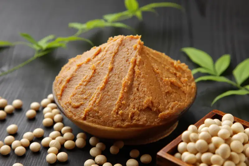 O Mistério do Miso: Descubra as Variações e Benefícios Desta Pasta Fermentada Milenar