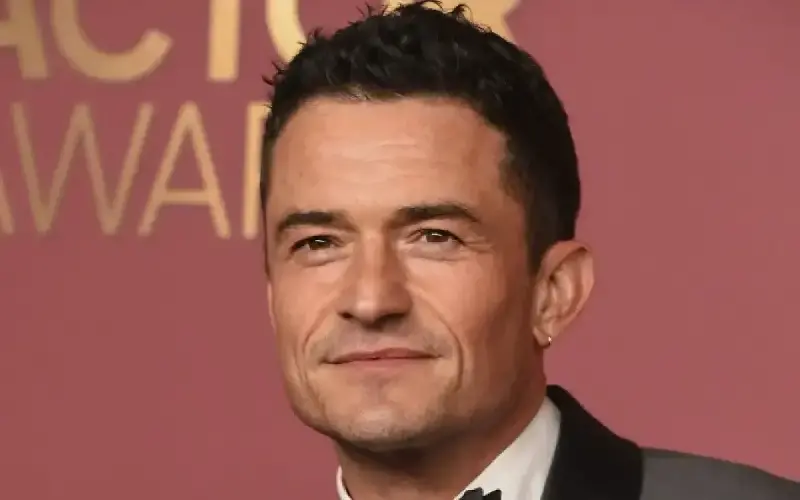 Orlando Bloom está saliendo con una modelo
