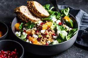 إجعلها على فطارك.. طبق السلطة يرطب عليك ويمنعك من الإفراط في الطعام