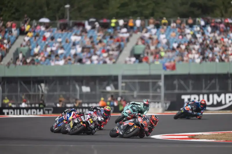MotoGP: As Adrenalinas e Histórias dos Ícones Motociclísticos que Conquistaram as Pistas e o Mundo