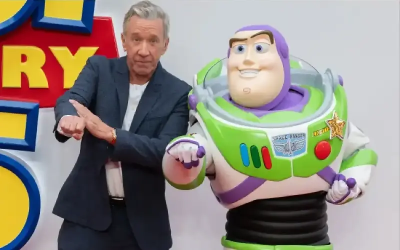 Tim Allen recurrió a un entrenador de voz después de que le dijeran que su interpretación de Buzz Lightyear sonaba 'vieja'