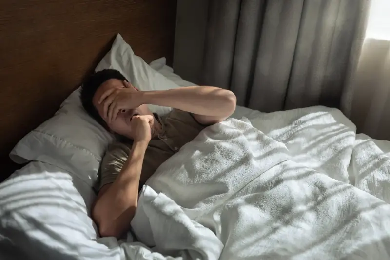 Dormir 8 horas no basta: trabajar de noche afecta a largo plazo