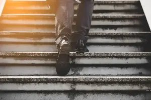 Beat Procrastination Instantly: How The 5 Second Rule Can Transform Your Productivity Forever