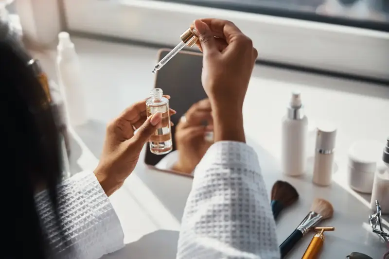 Secretos de Belleza de Celebridades: Logra una Piel Radiante sin Maquillaje