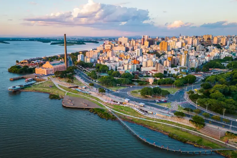 La Ciudad Portuguesa que Enamora: Entre Romance y Misterio Viral