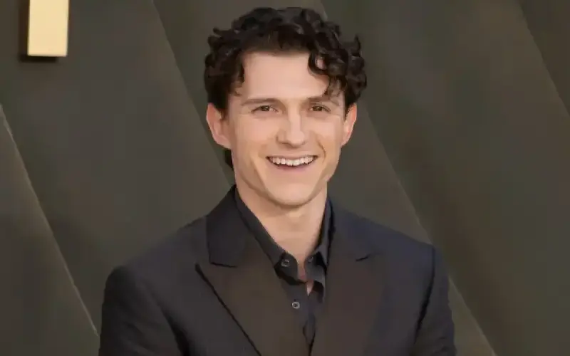 Tom Holland sintió que estaba en medio de una ‘recreación’ mientras filmaba La Odisea