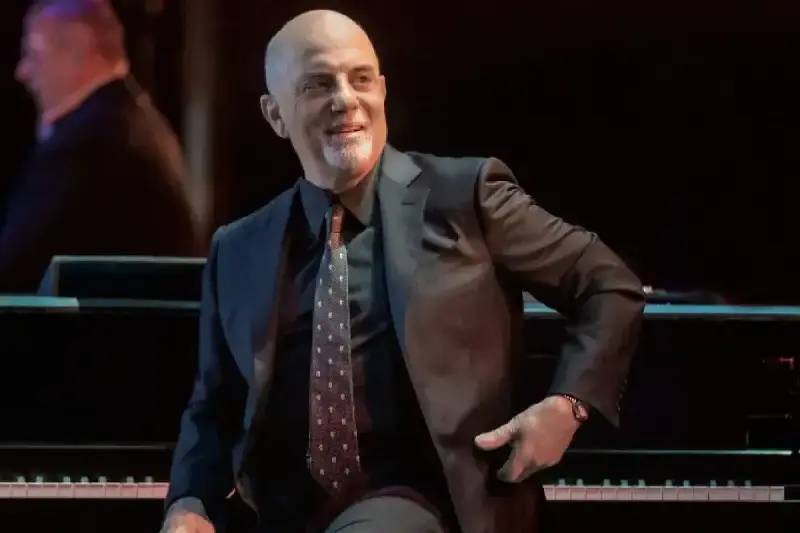 Billy Joel se prepara para subastar su colección de motocicletas