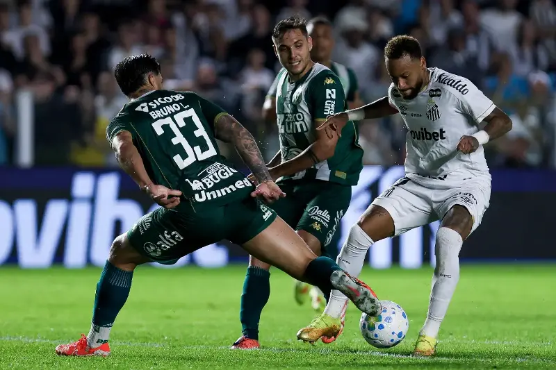 Fresh From World Cup, Neymar Shines With Two Goals To Spare Santos From Loss
