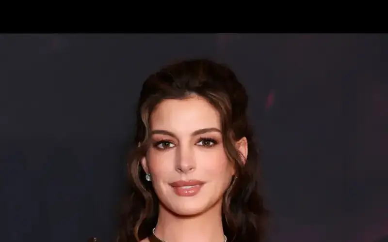 Anne Hathaway sintió que volver a trabajar con Christopher Nolan después de 12 años fue como 'regresar a casa'