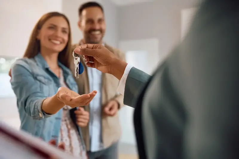 Nueva Casa, Viejas Decisiones: ¿Qué Heredar y Qué Renovar al Comprar un Hogar?