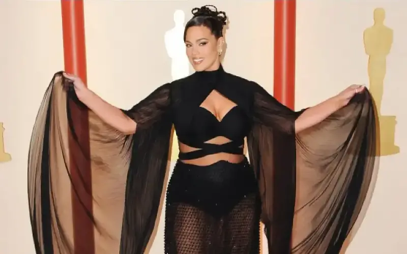 Ashley Graham se siente desanimada por el auge de los medicamentos para bajar de peso
