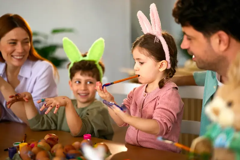 Pascua Creativa: 20 Actividades para Niños y una Búsqueda del Tesoro en Casa