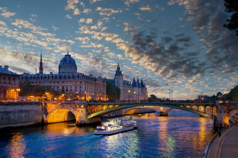 Ces lieux culturels qui misent sur la nuit douce pour attirer un nouveau public