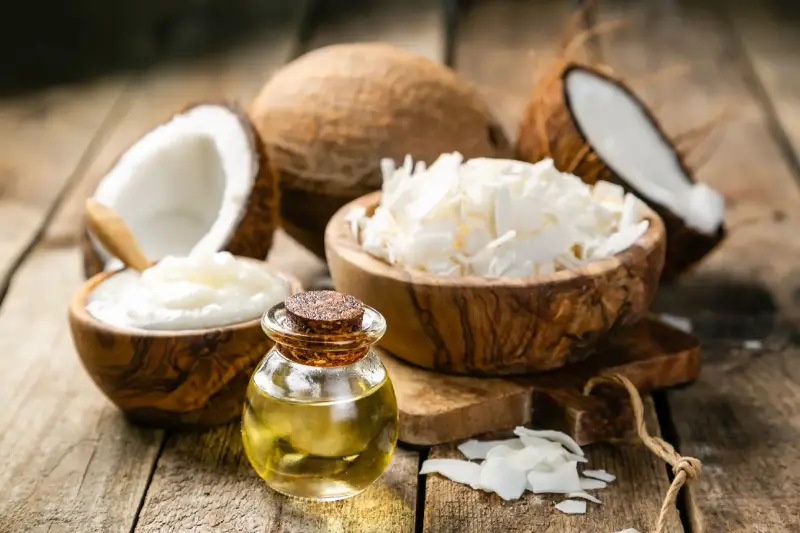 زيت جوز الهند أم زيت الزيتون؟.. أيهما يعزز صحة قلبك