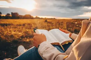 Unlocking Brilliance: How Reading Literature Daily Builds Powerful Critical Thinking Skills