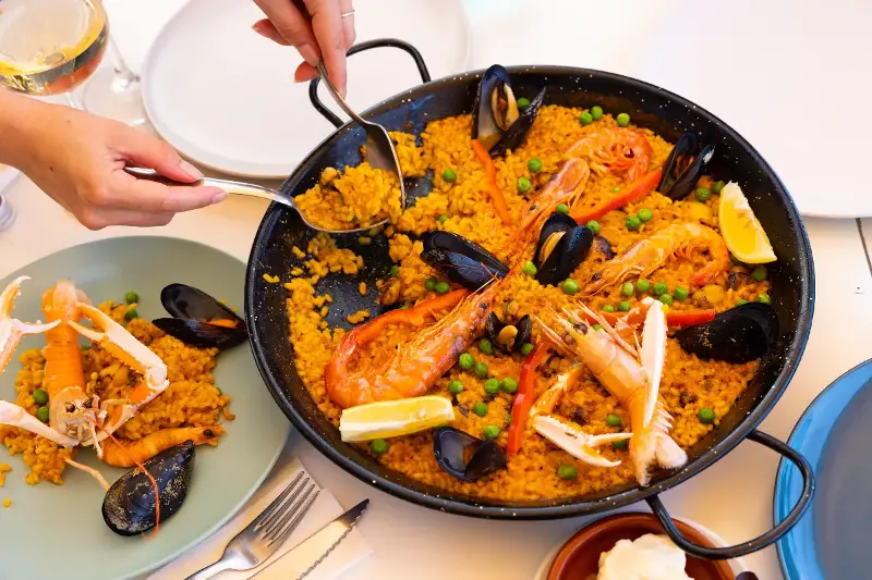 Riqueza da Paella de Frutos do Mar: Dicas para um Clássico Espanhol