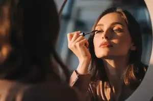 Unlock The Secrets To Perfect Eyeliner: Sharp Tricks For Beginners To Master Effortlessly