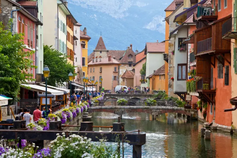 Annecy: Un Viaje de Ensueño a la Edad Media en la Alta Saboya Francesa