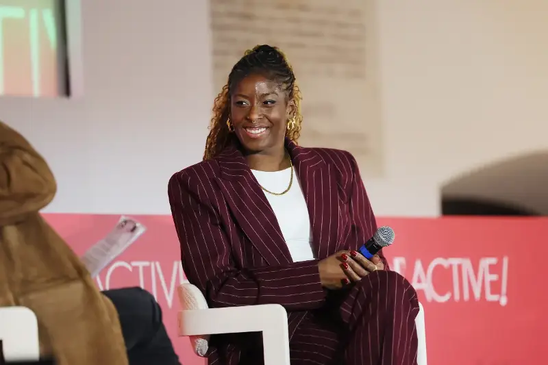 Encante-se com o Misticismo de Myriam Sylla que Une Paixão Latente e Espírito Guerreiro em Cada Set