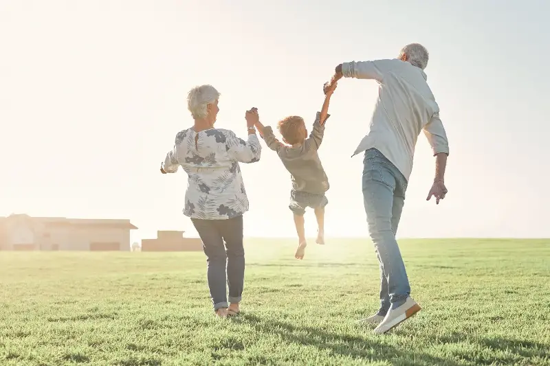 Criar sin abuelos en la ciudad: desafíos y soluciones para padres