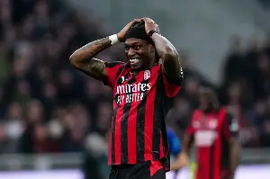 ميلان يحسم "ديربي الغضب" ويتفوق على إنتر 1-0