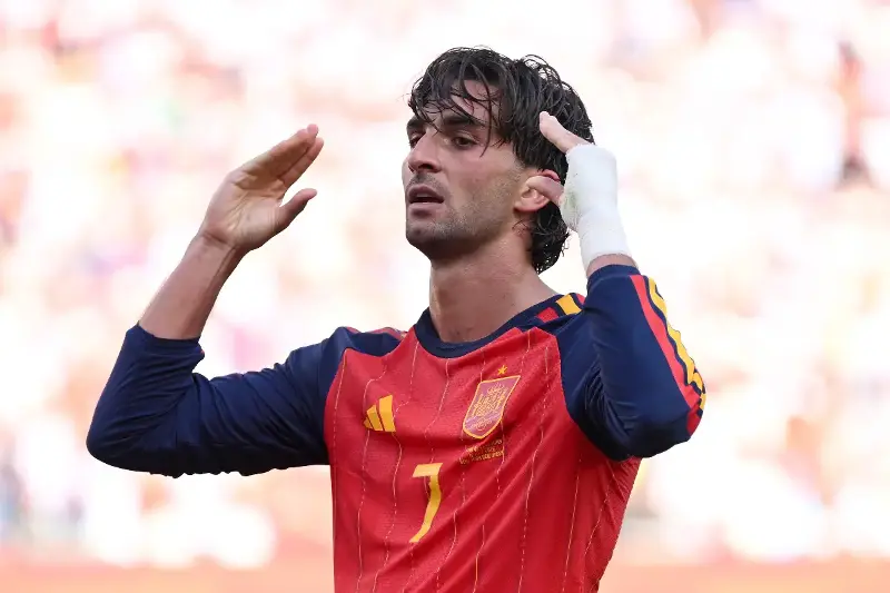 Nando Díaz, estilista de la selección: «Ferran Torres elige aceite de romero»