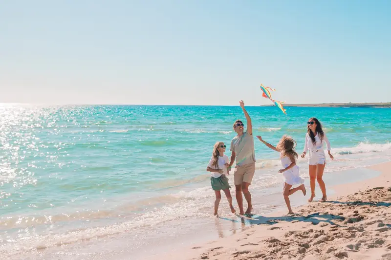 Verano: El Eterno Dilema de Madres y Niños en Vacaciones