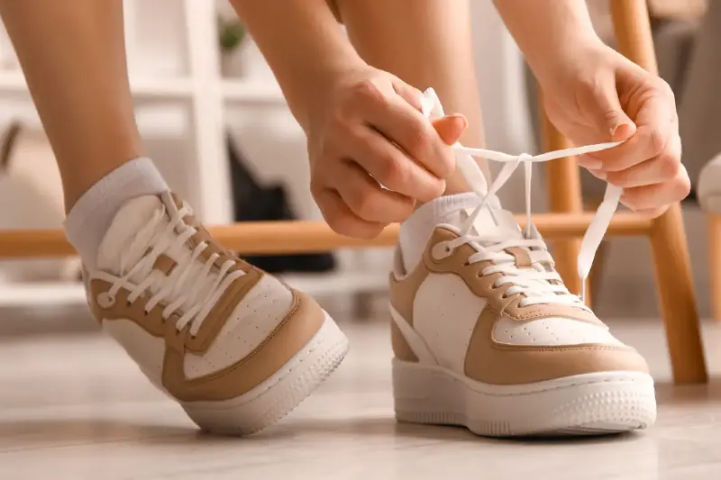 Ces chaussures confortables détrônent peu à peu les modèles à talons