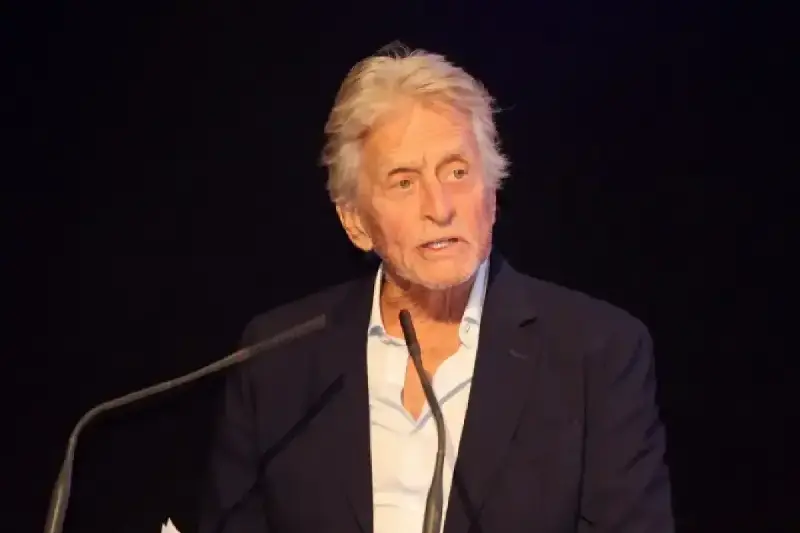 Michael Douglas sufría pánico escénico paralizante antes de sus actuaciones
