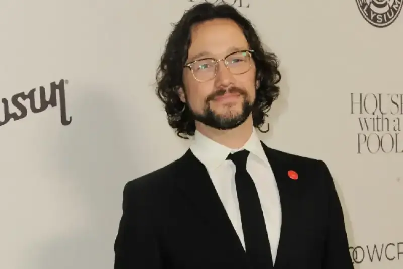 Joseph Gordon-Levitt cree que la humanidad debería estar 'preocupada por las personas que desarrollan la IA'