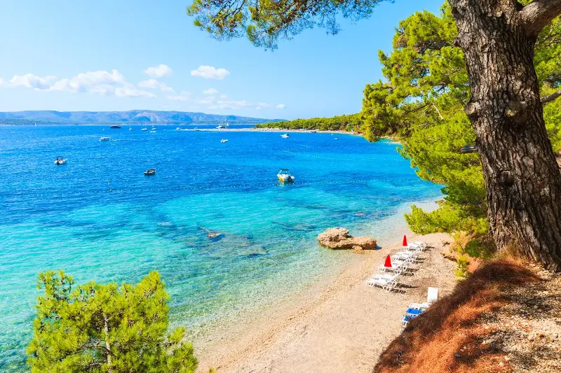 Escapadas Económicas: 4 Destinos de Playa en Europa para este Verano