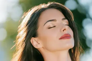 How To Make Your Makeup Last All Day Even In Blazing Sunshine
