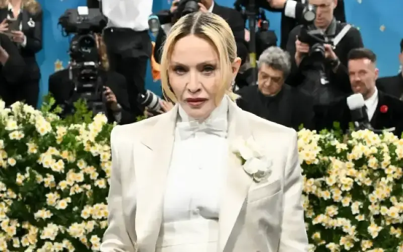 Madonna ofrece recompensa por la devolución del vestuario que lució en su actuación con Sabrina Carpenter en Coachella