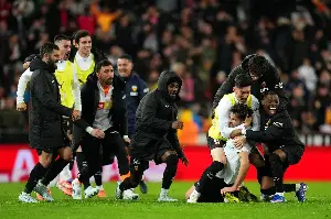 Valencia Pulls Off Sensational Comeback To Overcome Alaves In Unforgettable La Liga Battle