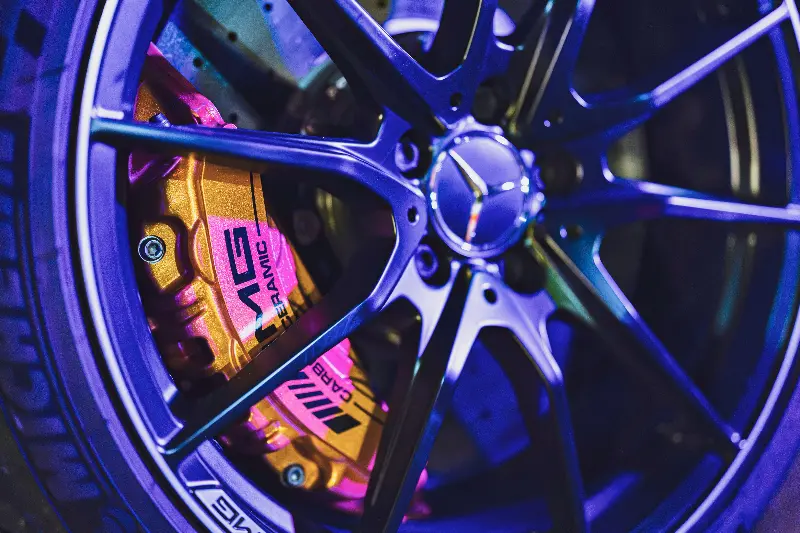 超跑陶瓷煞車散熱真相