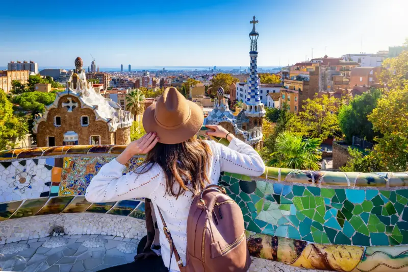 Parque Güell: el sueño de Gaudí convertido en imán turístico