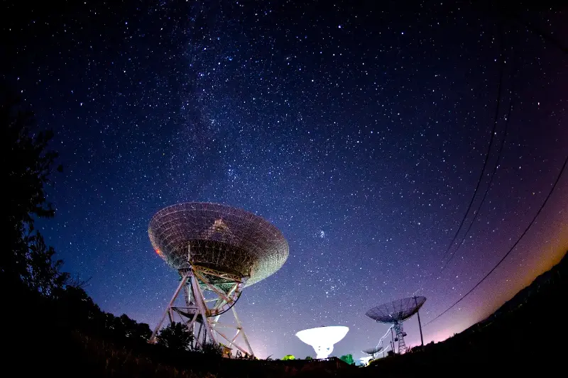 Telescopios Espaciales: Ventanas al Universo