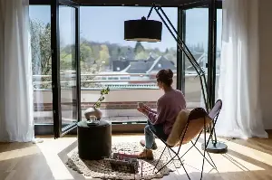 Finding Inner Peace Through Minimalism: The Lifestyle That Transforms Chaos Into Harmony