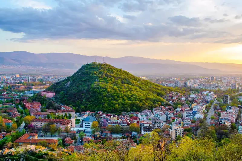 Explore a Beleza de Plovdiv na Bulgária com Seu Teatro Romano e Atmosfera Boêmia Que Encanta Sem Multidões 🎭
