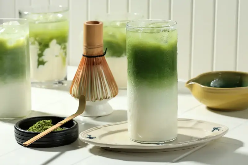 Ces cafés nouvelle génération misent sur le matcha, le design et le local