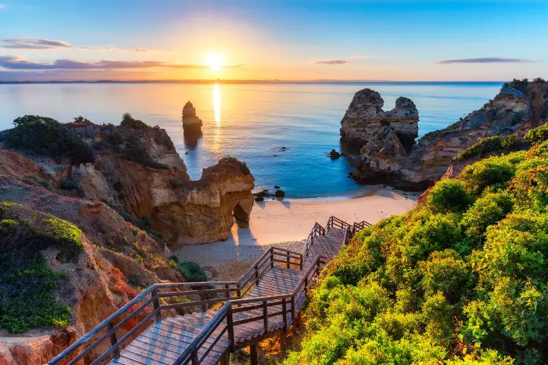 Verano en Portugal: De las Playas del Algarve a los Encantos de Lisboa