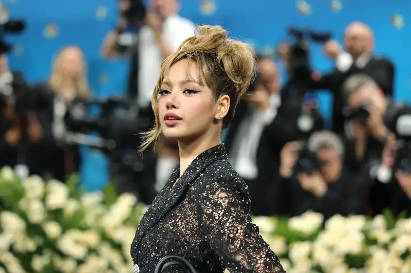 【世界が恋するLISA――タイの少女が“グローバルアイコン”になるまで】