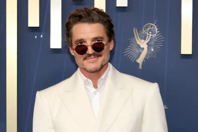 La scalata di Pedro Pascal parla a chi vuole cambiare vita: carriera, lingue e autostima quando si ricomincia davvero da adulti