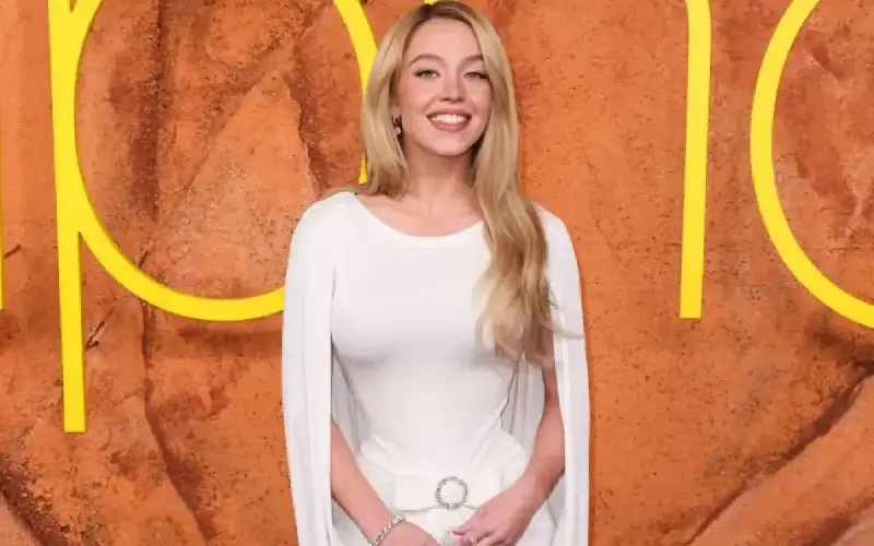 Sydney Sweeney describe a su novio Scooter Braun como un hombre 'único en la vida'