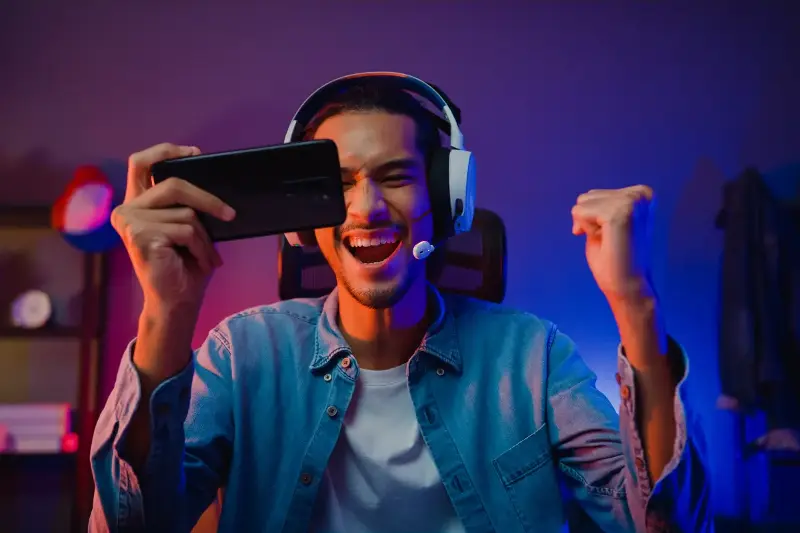 Videojuegos: ¿Móvil u Ordenador? Explorando Diferencias y Experiencias